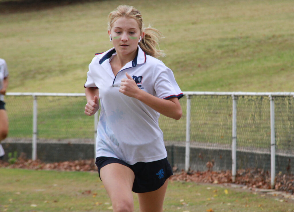 Senior School Students at Scots All Saints College competing in Cross Country